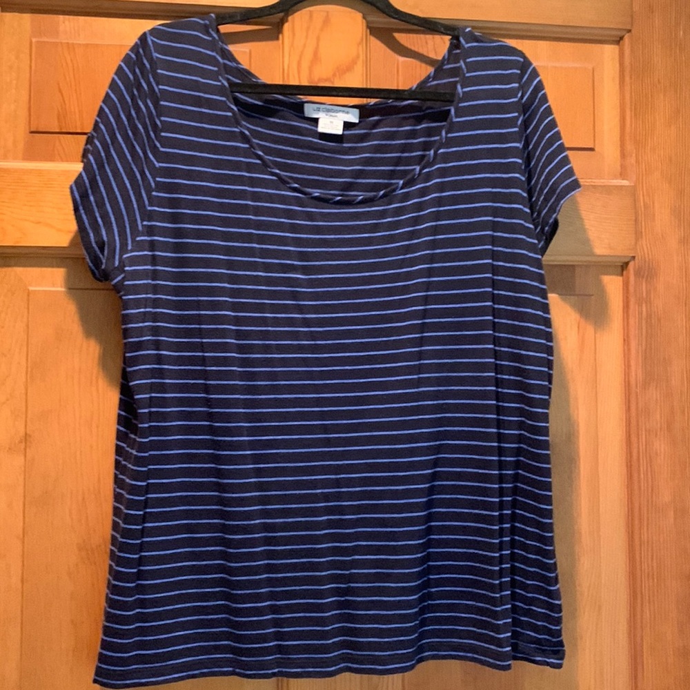Women’s 1X Liz, Clairborne woman, short sleeve jersey